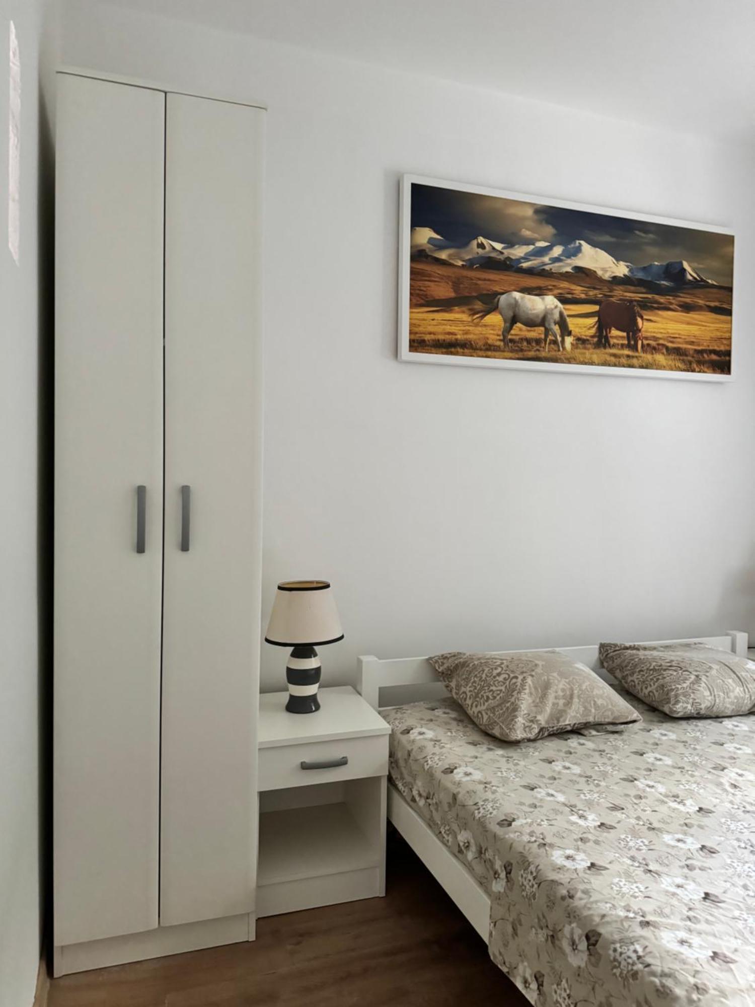Carine Garden Apartment Risan Room photo